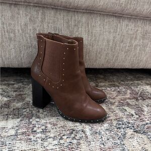 Heeled booties